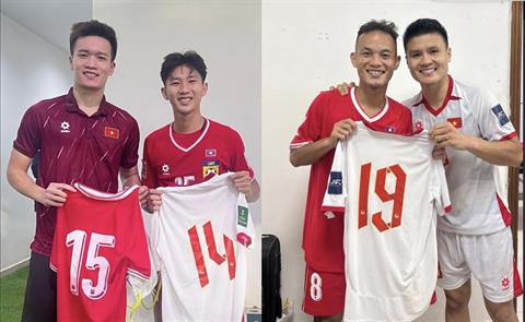 Tuyển thủ Lào có hành động đặc biệt sau trận đấu với ĐT Việt Nam